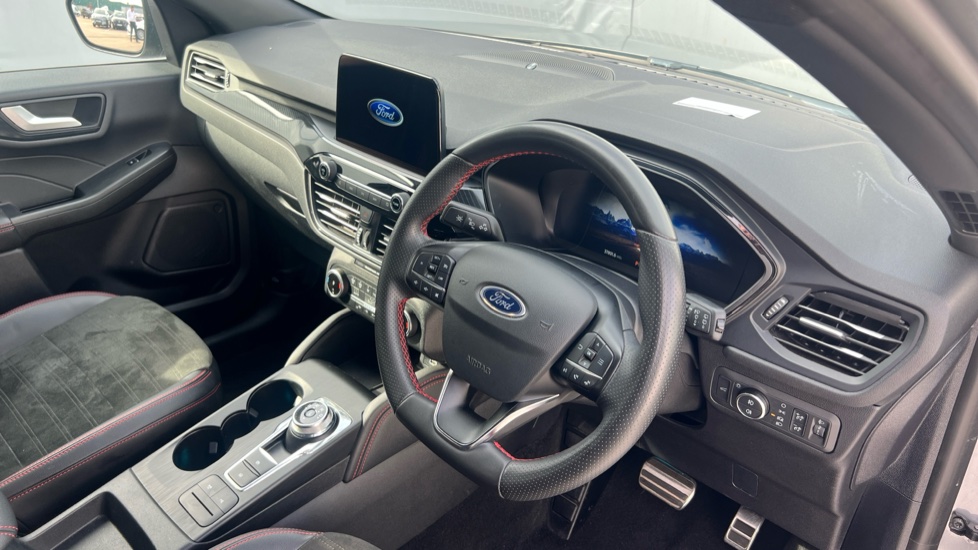 Ford Kuga 2.5 FHEV ST-Line Edition 5dr CVT Hybrid Estate - Image 11