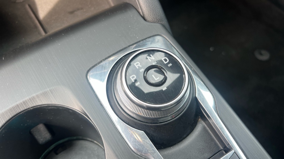 Ford Kuga 2.5 FHEV ST-Line Edition 5dr CVT Hybrid Estate - Image 13