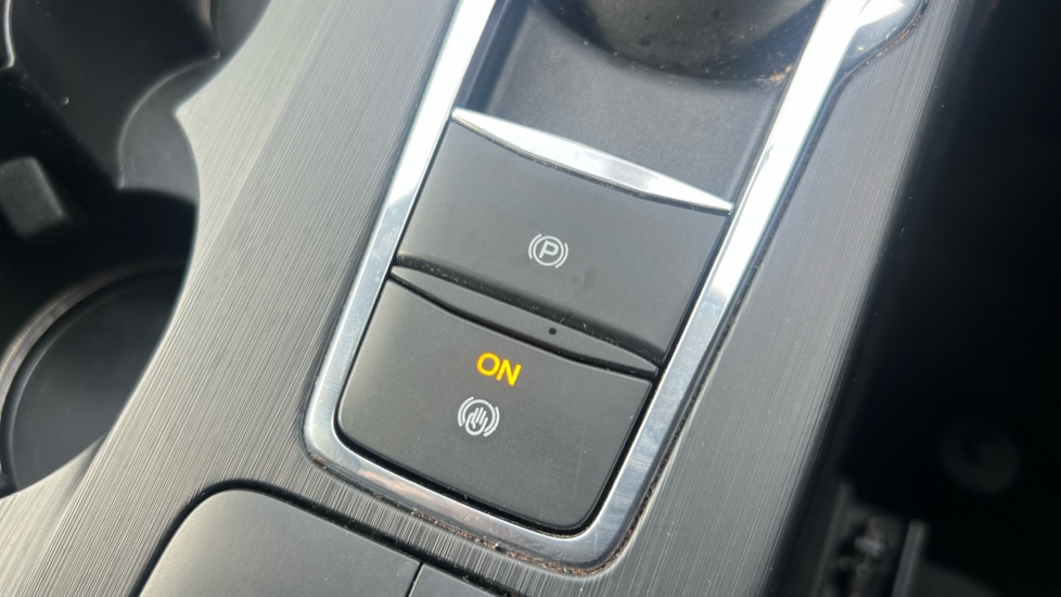 Ford Kuga 2.5 FHEV ST-Line Edition 5dr CVT Hybrid Estate - Image 29