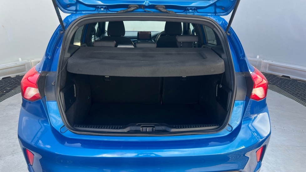 Ford Focus 1.5 EcoBoost 150 ST-Line 5dr Petrol Hatchback - Image 4