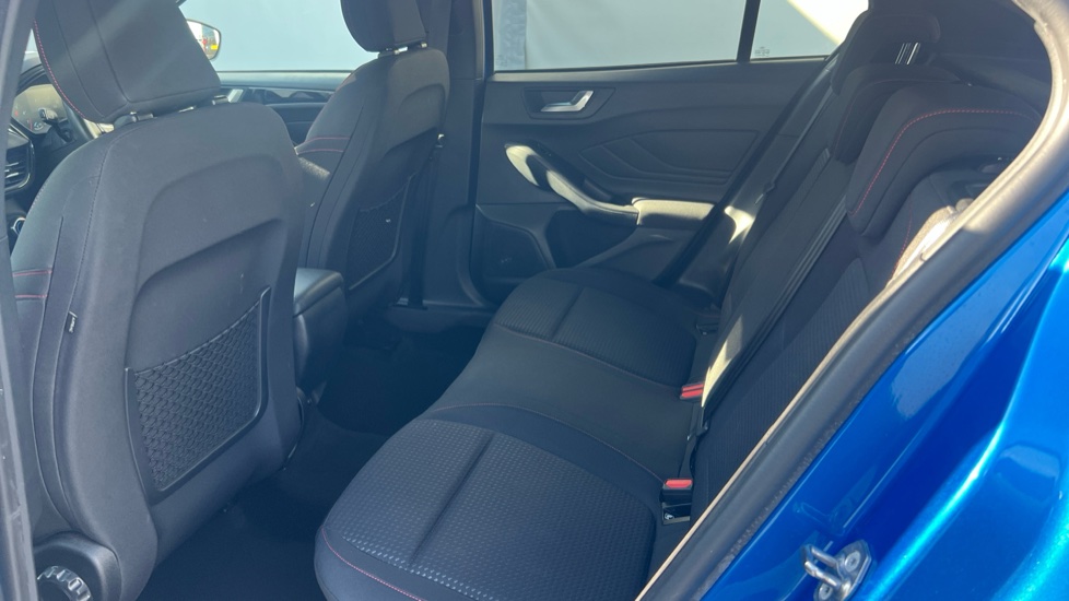 Ford Focus 1.5 EcoBoost 150 ST-Line 5dr Petrol Hatchback - Image 16