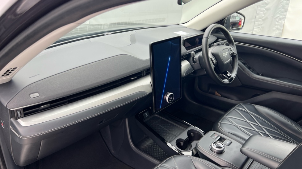 Ford Mustang Mach-E 198kW Standard Range 68kWh RWD 5dr Auto Electric Estate - Image 9
