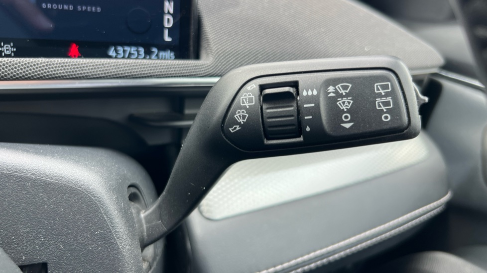 Ford Mustang Mach-E 198kW Standard Range 68kWh RWD 5dr Auto Electric Estate - Image 35
