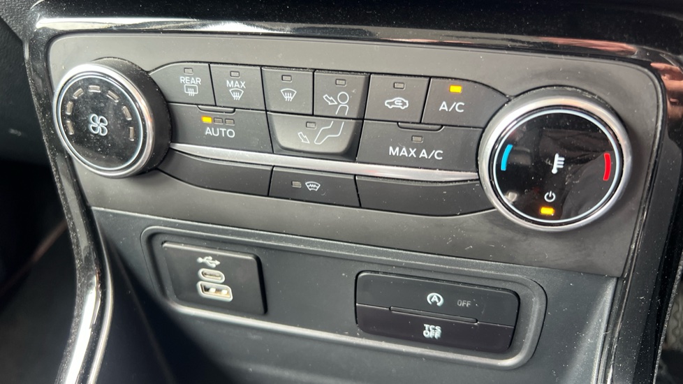 Ford EcoSport 1.0 EcoBoost 125 ST-Line 5dr Petrol Hatchback - Image 27