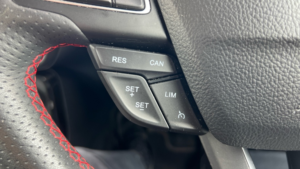 Ford EcoSport 1.0 EcoBoost 125 ST-Line 5dr Petrol Hatchback - Image 31
