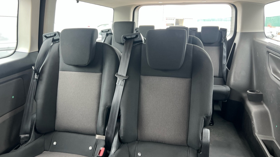 Ford Tourneo Custom Transit Custom Tourneo L2 Diesel Fwd 2.0 EcoBlue 130ps Low Roof 9 Seater - Image 15