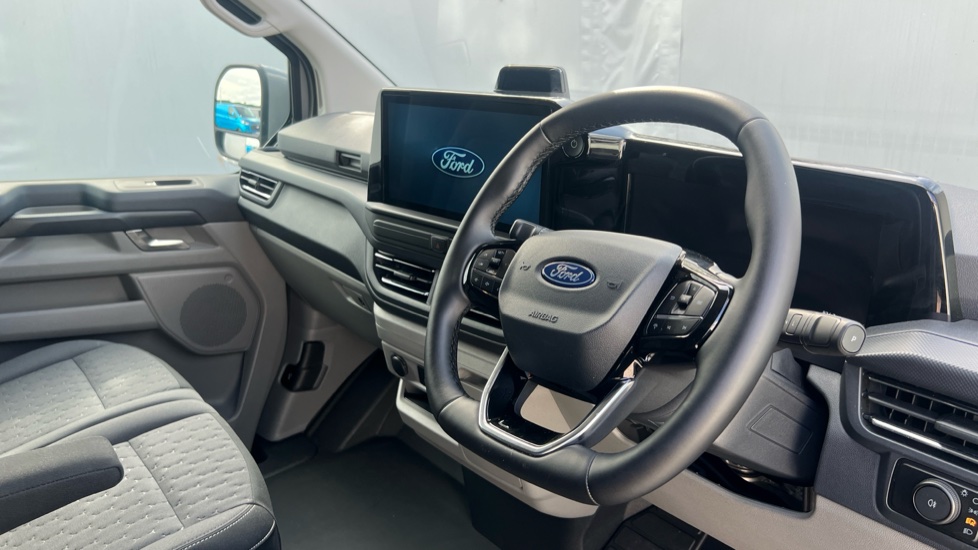 Ford Transit Custom E-320 L1 Rwd 160kW 71kWh H1 Van Limited Auto - Image 11