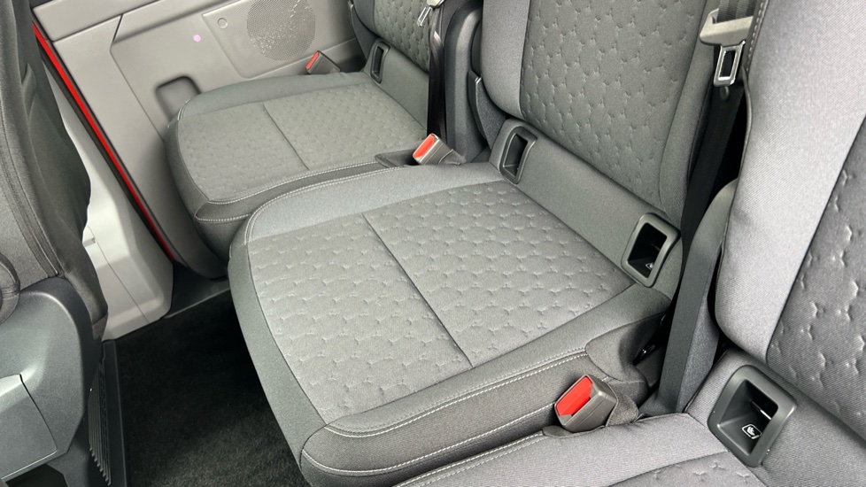 Ford Tourneo Custom 320 L1 Diesel Fwd 2.0 EcoBlue 150ps H1 Titanium 8 seater - Image 17