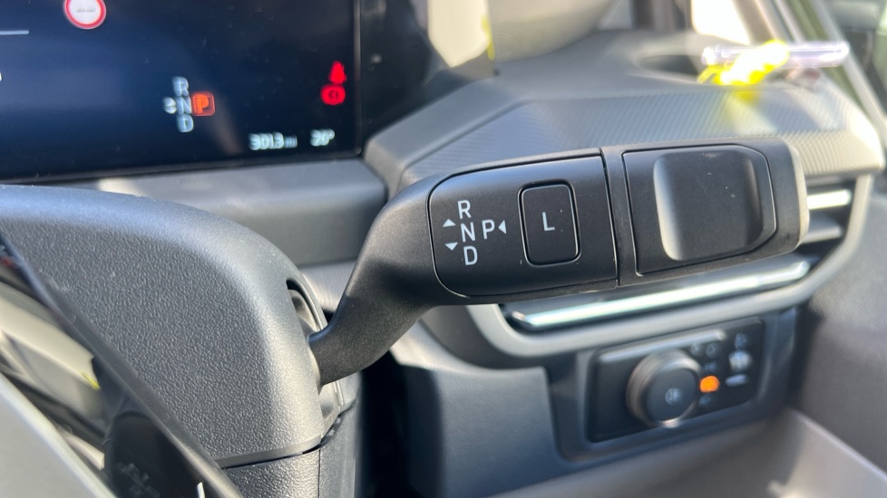 Ford Transit Custom E-320 L1 Rwd 160kW 65kWh H1 Van Limited Auto - Image 13