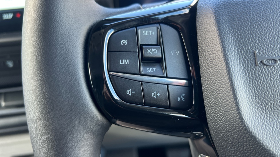 Ford Transit Custom E-320 L1 Rwd 160kW 65kWh H1 Van Limited Auto - Image 32