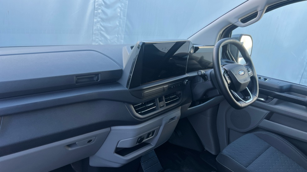 Ford Transit Custom E-320 L1 Rwd 160kW 65kWh H1 Van Limited Auto - Image 9