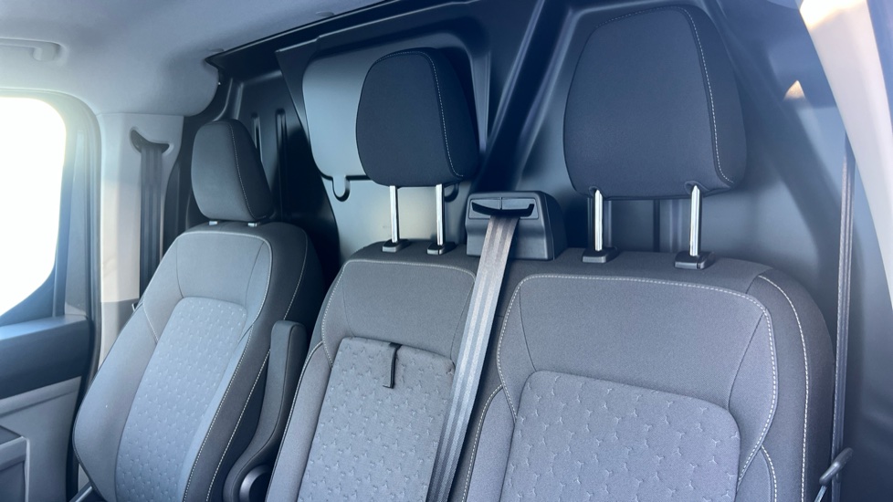 Ford Transit Custom E-320 L1 Rwd 160kW 65kWh H1 Van Limited Auto - Image 15