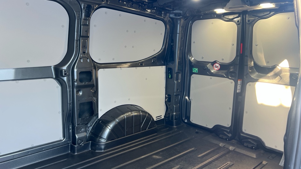 Ford Transit Custom E-320 L1 Rwd 160kW 65kWh H1 Van Limited Auto - Image 28