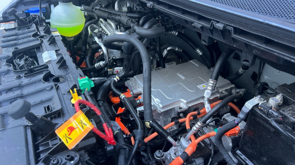 Ford Transit Custom E-320 L1 Rwd 160kW 65kWh H1 Van Limited Auto - Image 30