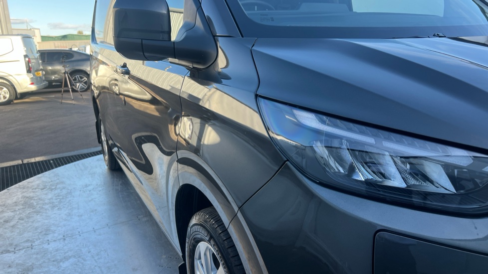 Ford Transit Custom E-320 L1 Rwd 160kW 65kWh H1 Van Limited Auto - Image 35