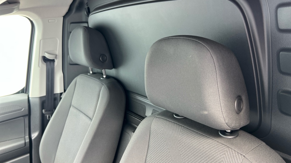 Ford Transit Connect 240 L2 Diesel 2.0 EcoBlue 122ps Trend Van Auto - Image 15