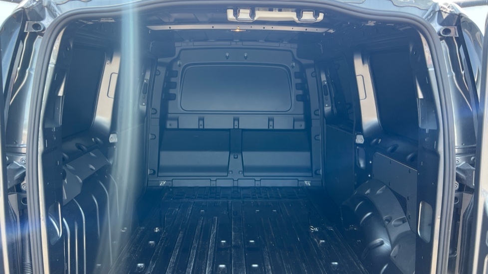 Ford Transit Connect 240 L2 Diesel 2.0 EcoBlue 122ps Trend Van Auto - Image 4