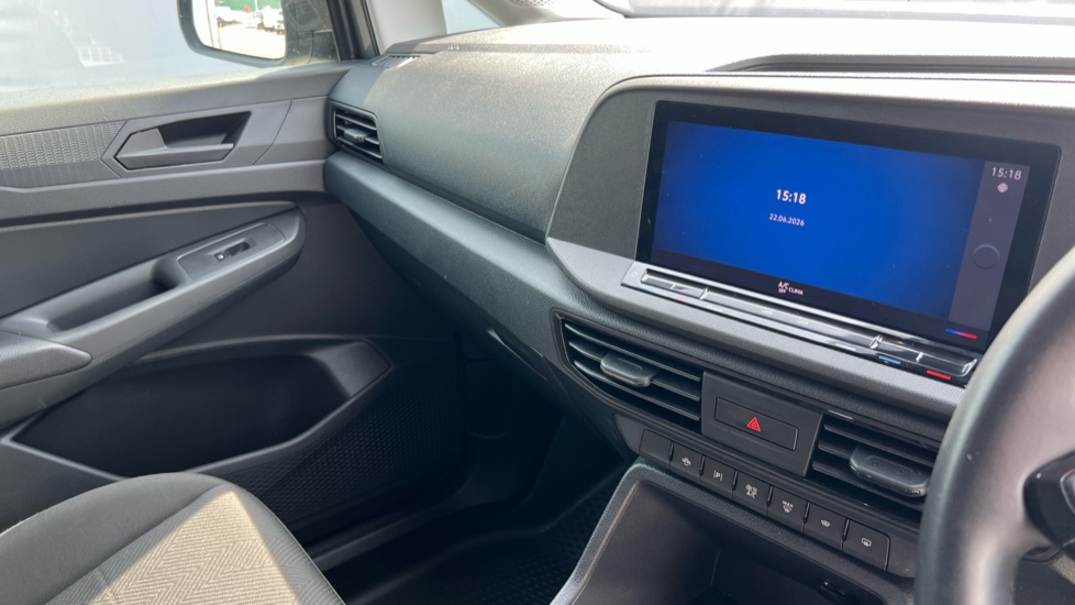 Ford Transit Connect 240 L2 Diesel 2.0 EcoBlue 122ps Trend Van Auto - Image 14