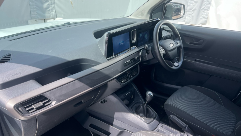 Ford Transit Courier Petrol 1.0 EcoBoost Leader Van - Image 9