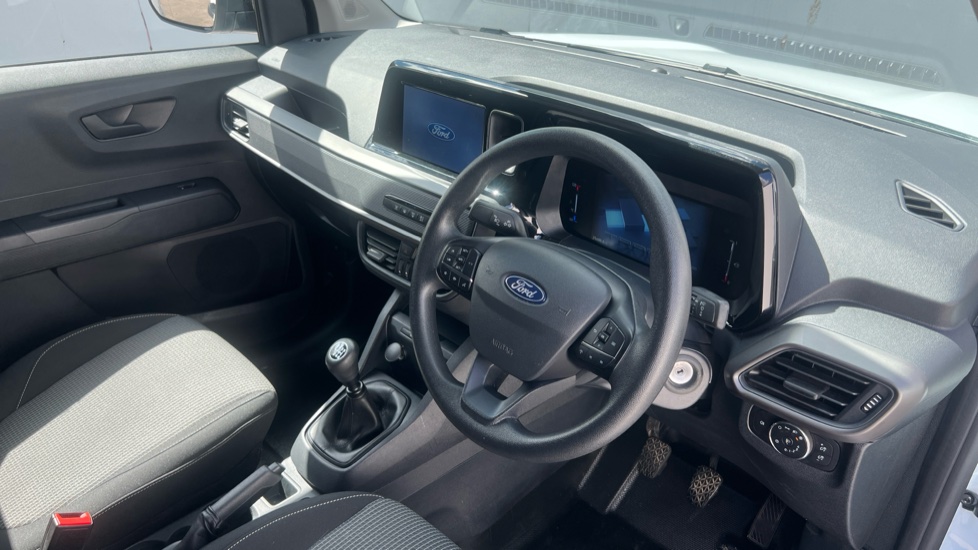 Ford Transit Courier Petrol 1.0 EcoBoost Leader Van - Image 11