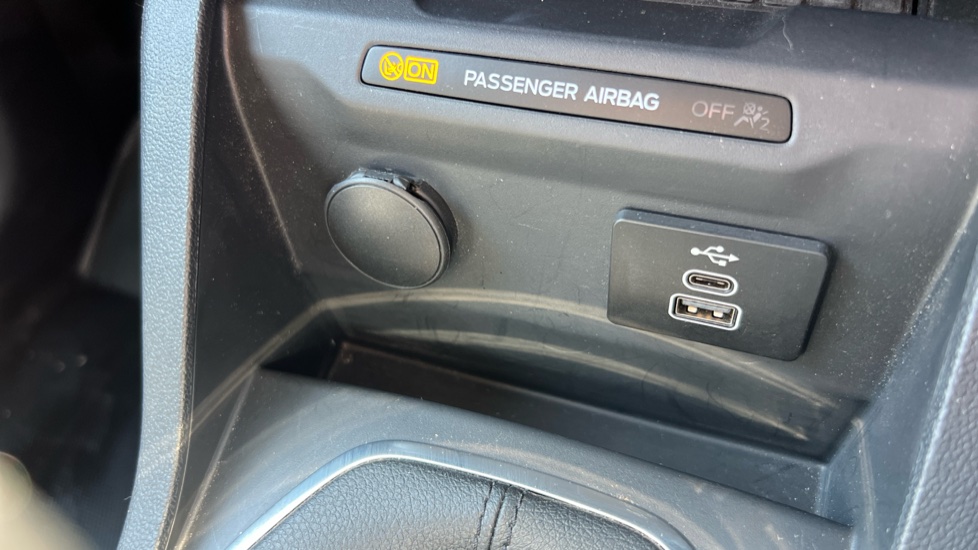 Ford Transit Courier Petrol 1.0 EcoBoost 125ps Limited Van - Image 29