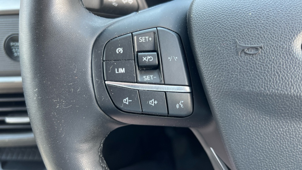 Ford Transit Courier Petrol 1.0 EcoBoost 125ps Limited Van - Image 32