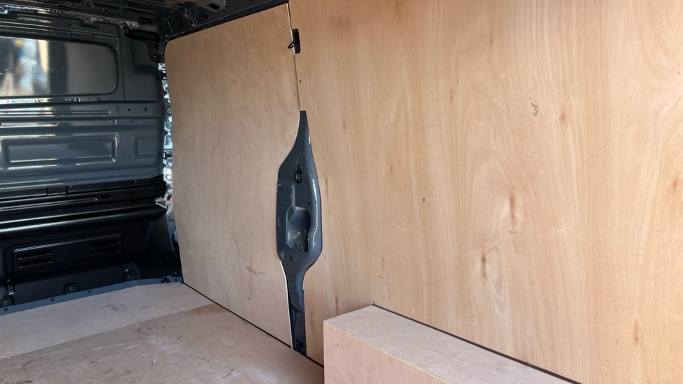 Renault Trafic Lwb Diesel LL30 Blue dCi 170 Extra Sport [Safety] Van EAG9 - Image 21