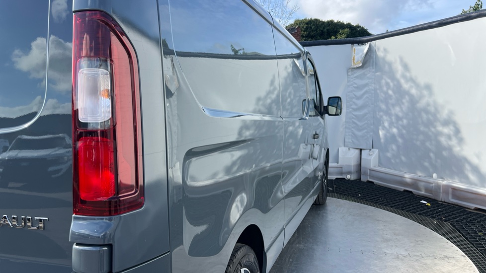Renault Trafic Lwb Diesel LL30 Blue dCi 170 Extra Sport [Safety] Van EAG9 - Image 29