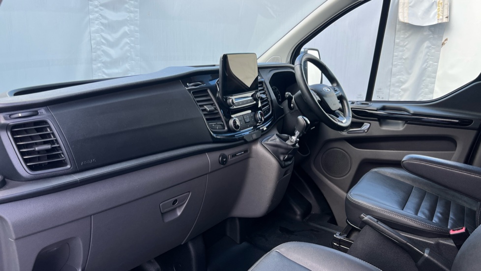 Ford Transit Custom 340 L1 Diesel Fwd 2.0 EcoBlue 130ps Low Roof Trail Van - Image 9