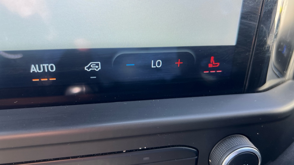 Ford Transit Custom 300 L1 Diesel Fwd 2.0 EcoBlue 136ps H1 Van Limited - Image 27