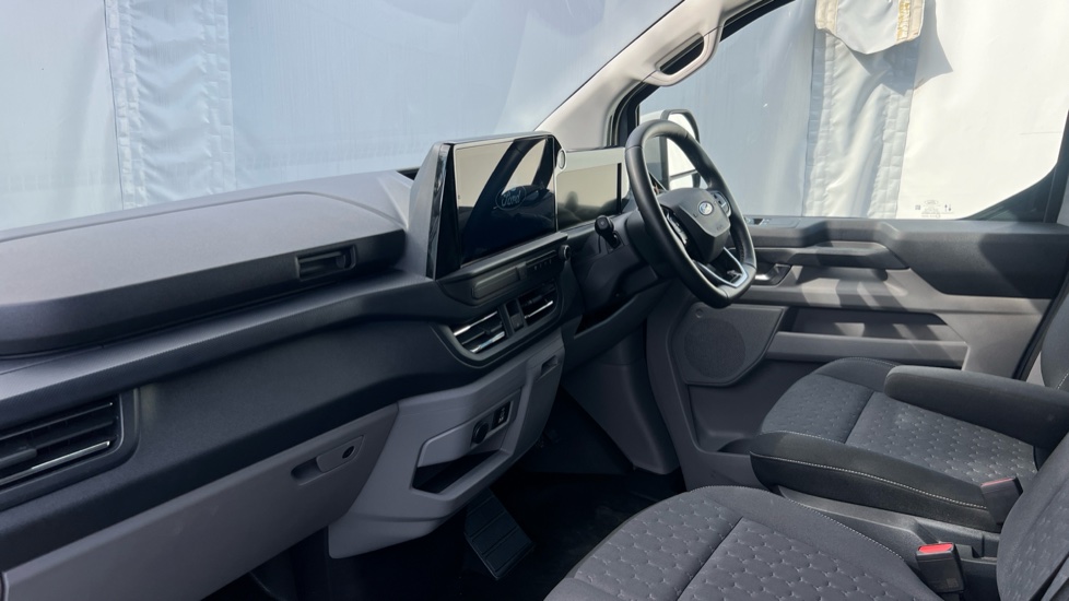 Ford Transit Custom 320 L1 Diesel Fwd 2.0 EcoBlue 136ps H1 Van Limited Auto - Image 9