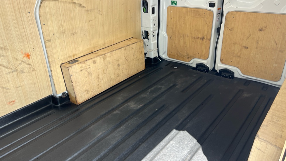 Ford Transit Custom 300 L1 Diesel Fwd 2.0 EcoBlue 136ps H1 Van Limited - Image 16
