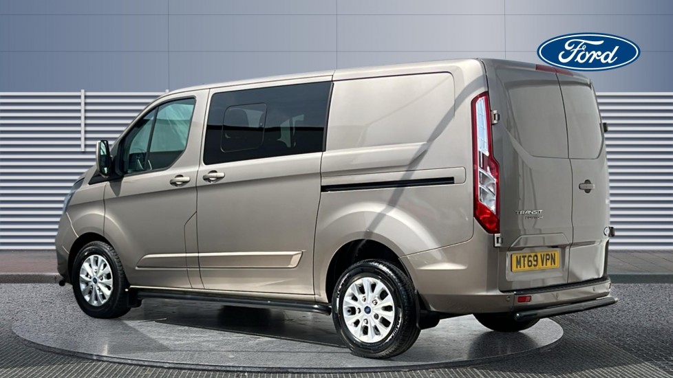 Ford Transit Custom 300 L1 Diesel Fwd 2.0 EcoBlue 130ps Low Roof D/Cab Limited Van Auto - Image 2
