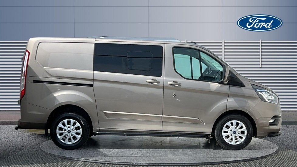 Ford Transit Custom 300 L1 Diesel Fwd 2.0 EcoBlue 130ps Low Roof D/Cab Limited Van Auto - Image 5