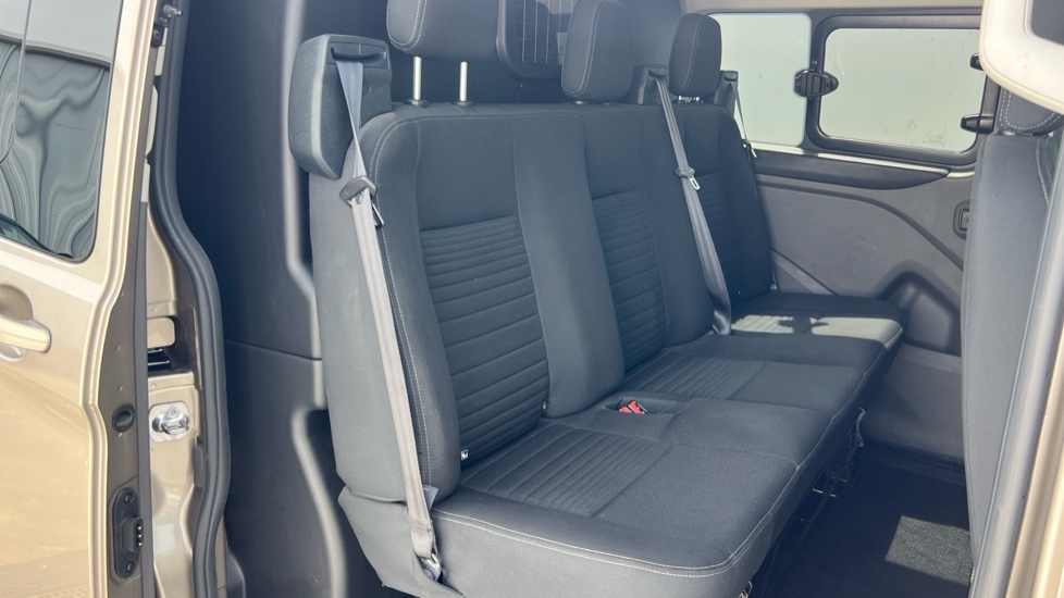 Ford Transit Custom 300 L1 Diesel Fwd 2.0 EcoBlue 130ps Low Roof D/Cab Limited Van Auto - Image 39