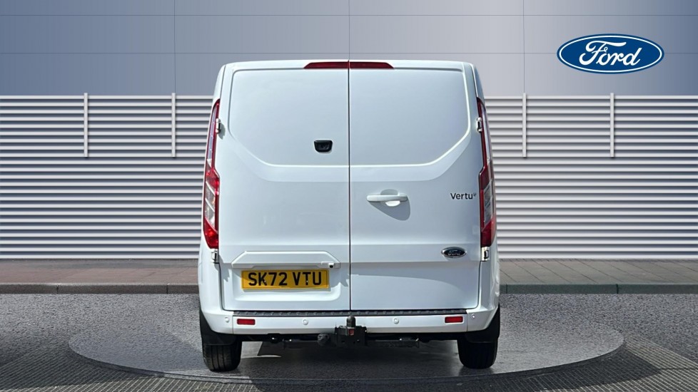 Ford Transit Custom 300 L1 Diesel Fwd 2.0 EcoBlue 170ps Low Roof D/Cab Limited Van Auto - Image 6
