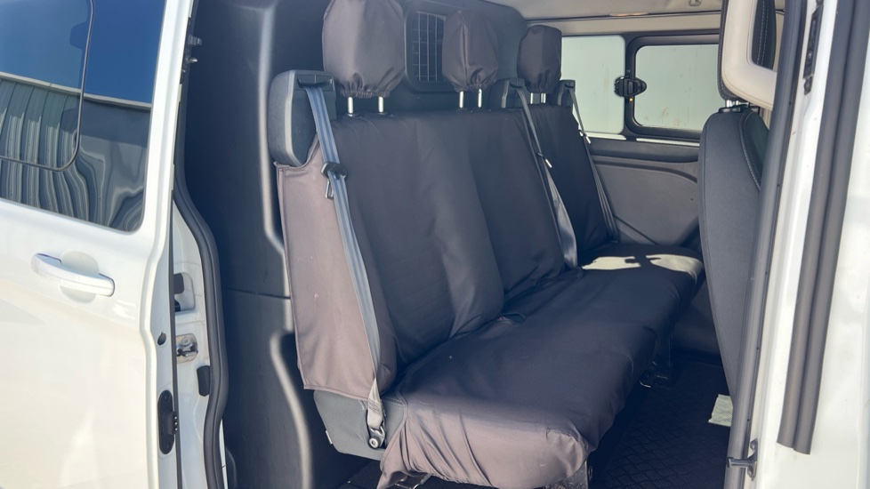 Ford Transit Custom 300 L1 Diesel Fwd 2.0 EcoBlue 170ps Low Roof D/Cab Limited Van Auto - Image 39