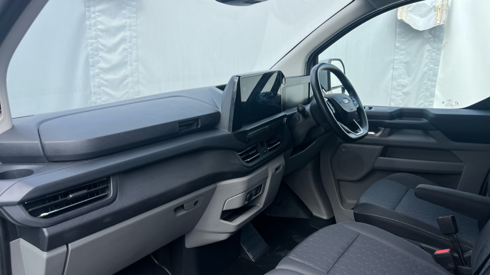 Ford Transit Custom 300 L1 Diesel Fwd 2.0 EcoBlue 170ps H1 Van Limited Auto - Image 9