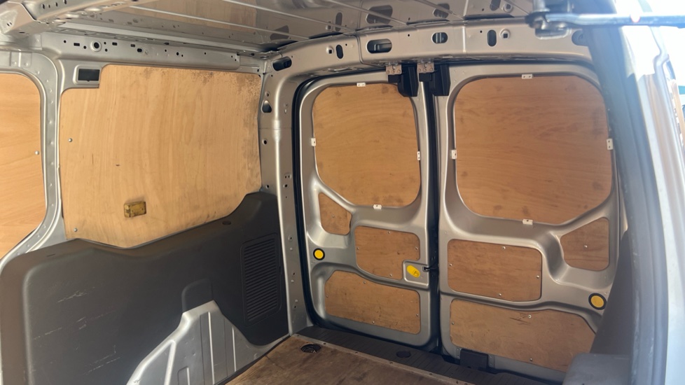 Ford Transit Connect 250 L2 Diesel 1.5 EcoBlue 120ps Limited Van - Image 16