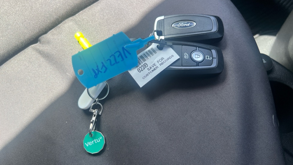 Ford Transit Connect 250 L2 Diesel 1.5 EcoBlue 120ps Limited Van - Image 20
