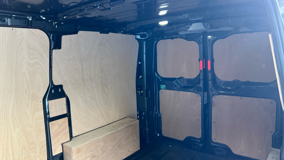 Ford Transit Custom 280 L1 Diesel Fwd 2.0 EcoBlue 136ps H1 Van Limited - Image 16