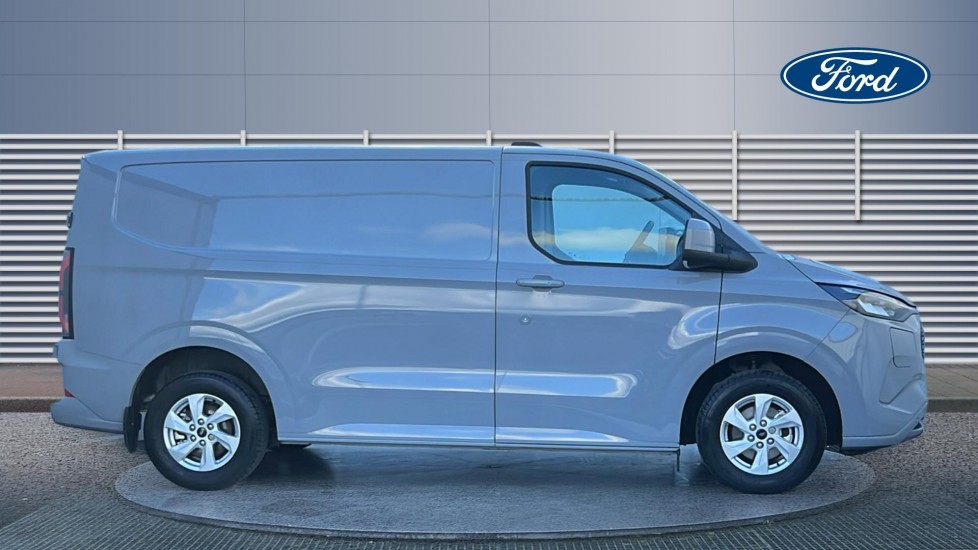Ford Transit Custom E-320 L1 Rwd 100kW 65kWh H1 Van Limited Auto - Image 5