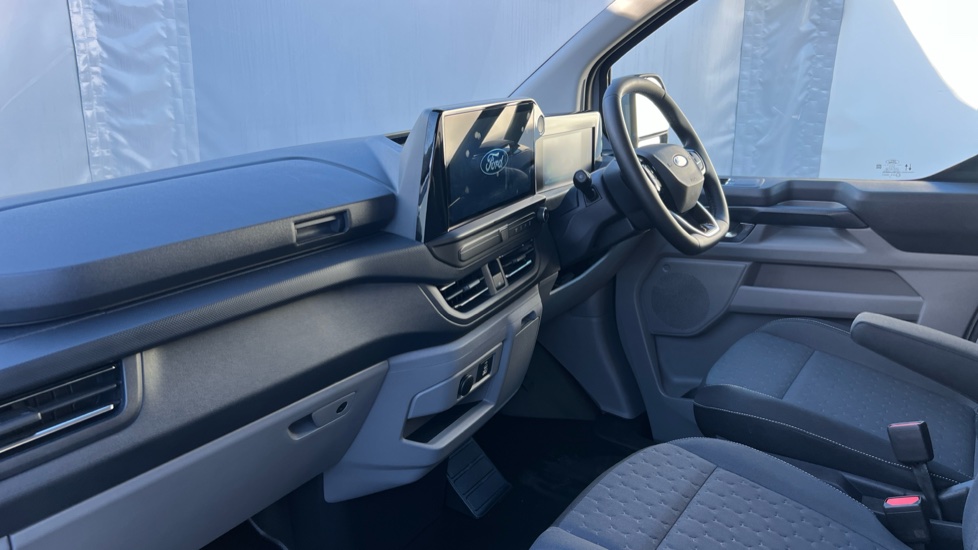 Ford Transit Custom E-320 L1 Rwd 100kW 65kWh H1 Van Limited Auto - Image 9