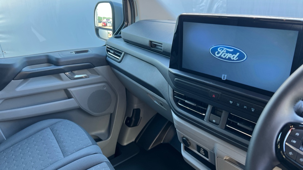Ford Transit Custom E-320 L1 Rwd 100kW 65kWh H1 Van Limited Auto - Image 14