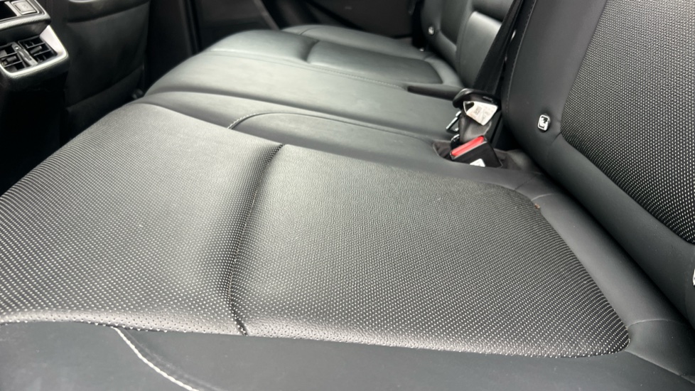 Isuzu D-Max Diesel 1.9 DL40 Double Cab 4x4 Auto - Image 16