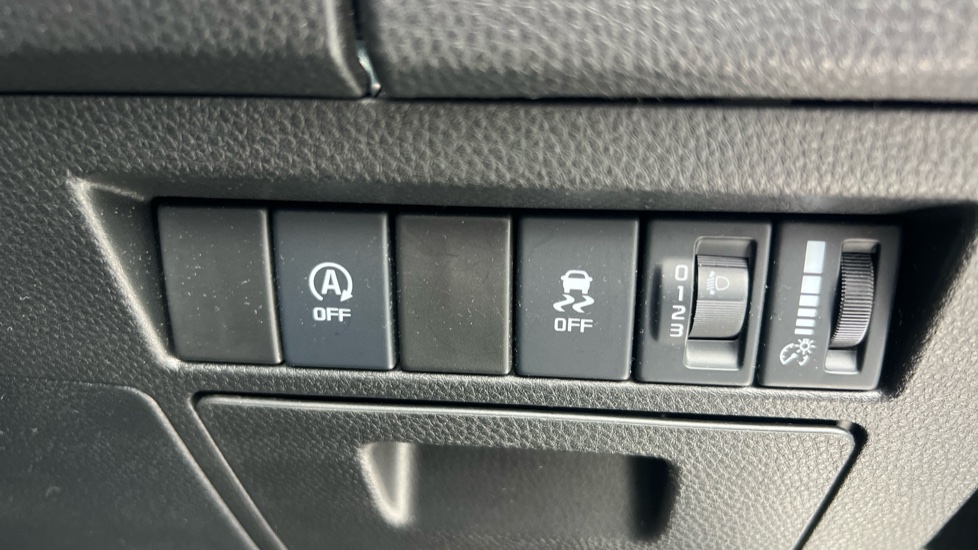Isuzu D-Max Diesel 1.9 DL40 Double Cab 4x4 Auto - Image 23