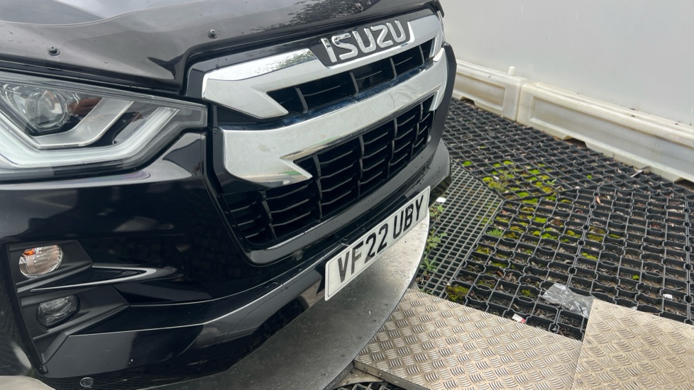 Isuzu D-Max Diesel 1.9 DL40 Double Cab 4x4 Auto - Image 29