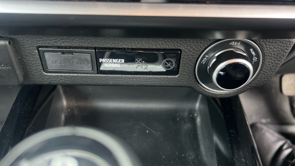 Isuzu D-Max Diesel 1.9 DL40 Double Cab 4x4 Auto - Image 39