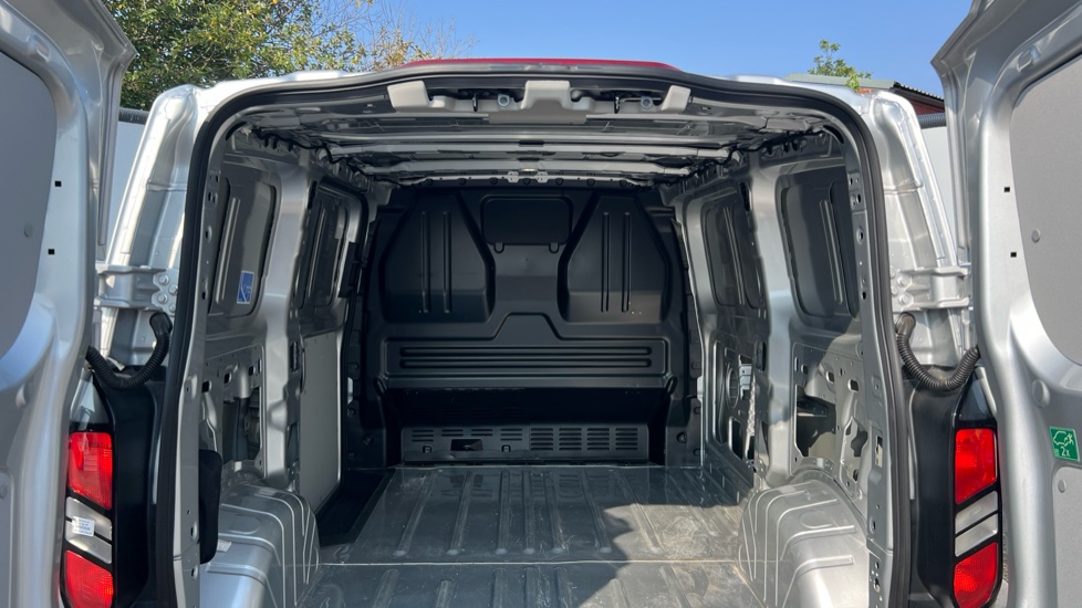 Ford Transit Custom 320 L1 Petrol Fwd 2.5 PHEV 232ps H1 Van Trend Auto - Image 4