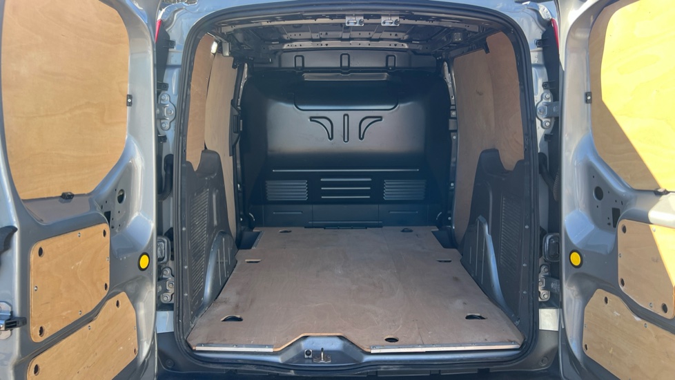 Ford Transit Connect 240 L1 Diesel 1.5 EcoBlue 100ps Limited Van - Image 4